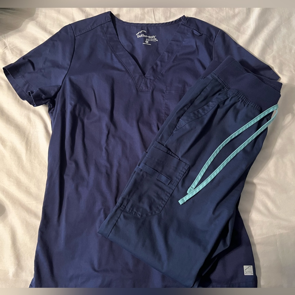 Uniform Advantage Butter Soft Scrub Set: Navy